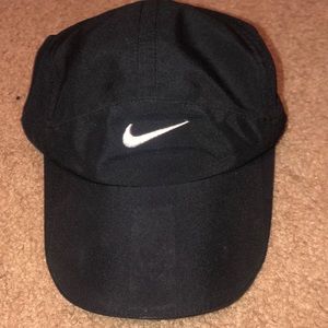 Black FeatherLight Dri-Fit Nike Women’s Hat